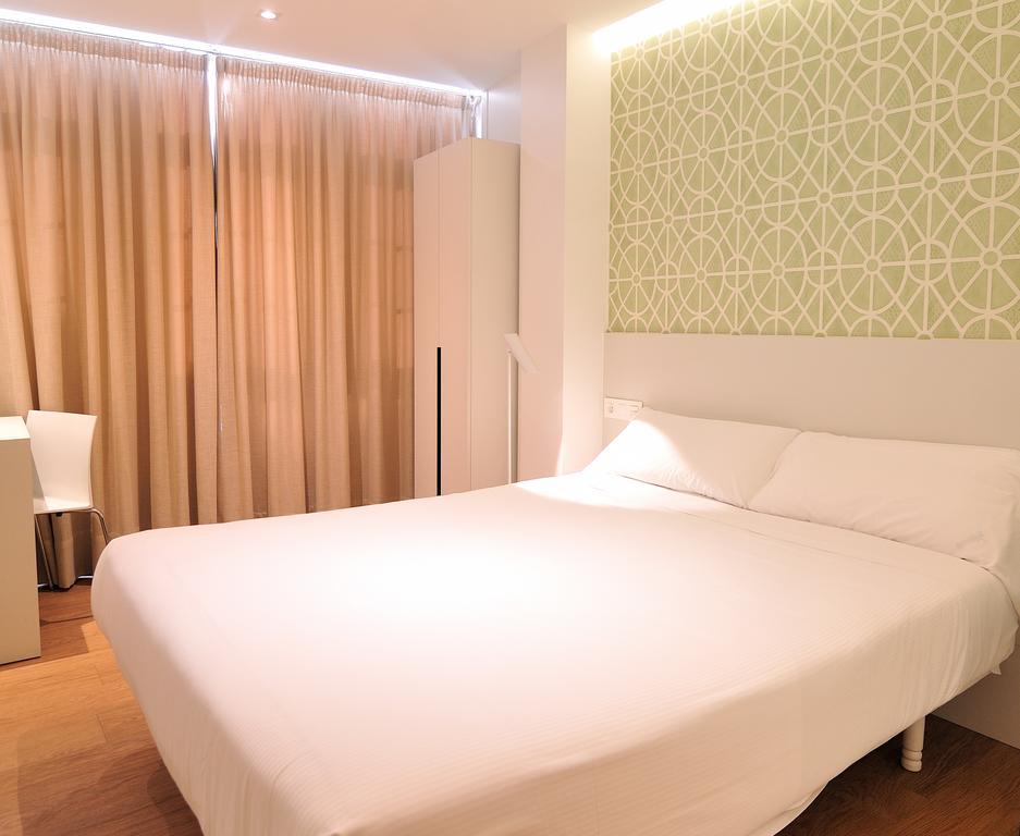 סנטיאגו דה קומפוסטלה Denike By Atalaia Hoteles מראה חיצוני תמונה