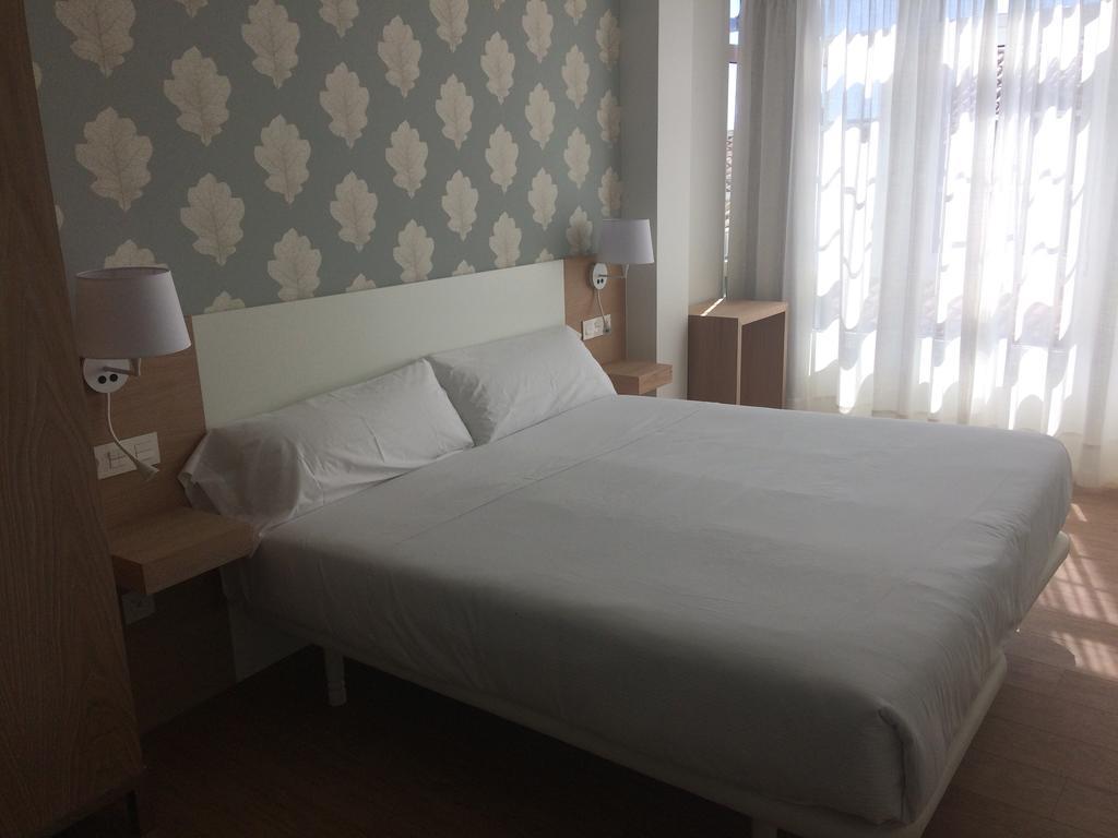 סנטיאגו דה קומפוסטלה Denike By Atalaia Hoteles מראה חיצוני תמונה