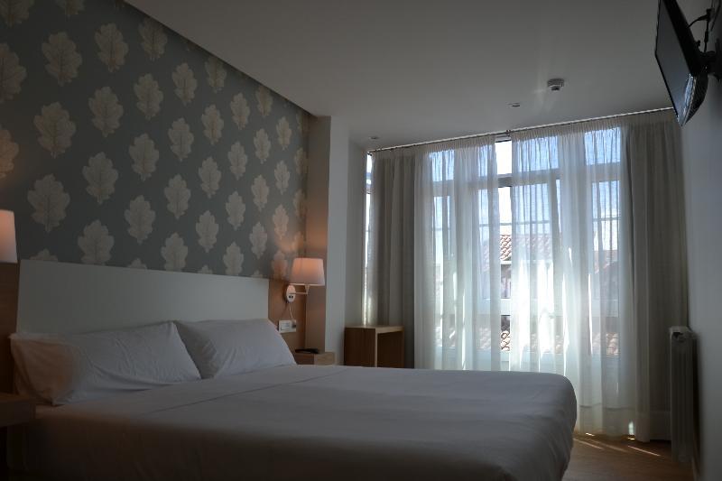 סנטיאגו דה קומפוסטלה Denike By Atalaia Hoteles מראה חיצוני תמונה