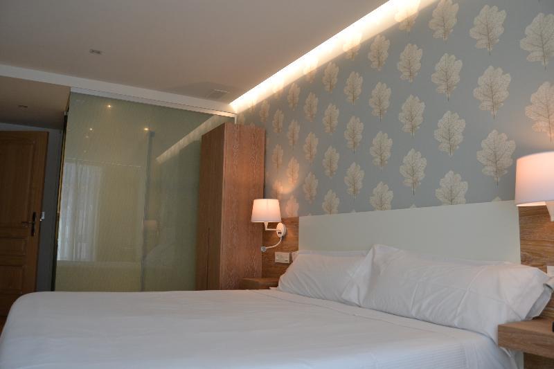 סנטיאגו דה קומפוסטלה Denike By Atalaia Hoteles מראה חיצוני תמונה