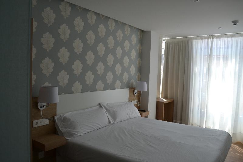 סנטיאגו דה קומפוסטלה Denike By Atalaia Hoteles מראה חיצוני תמונה